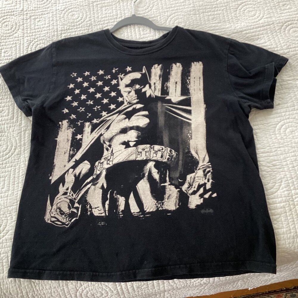 Batman Graphic T-Shirt Black Medium women size M